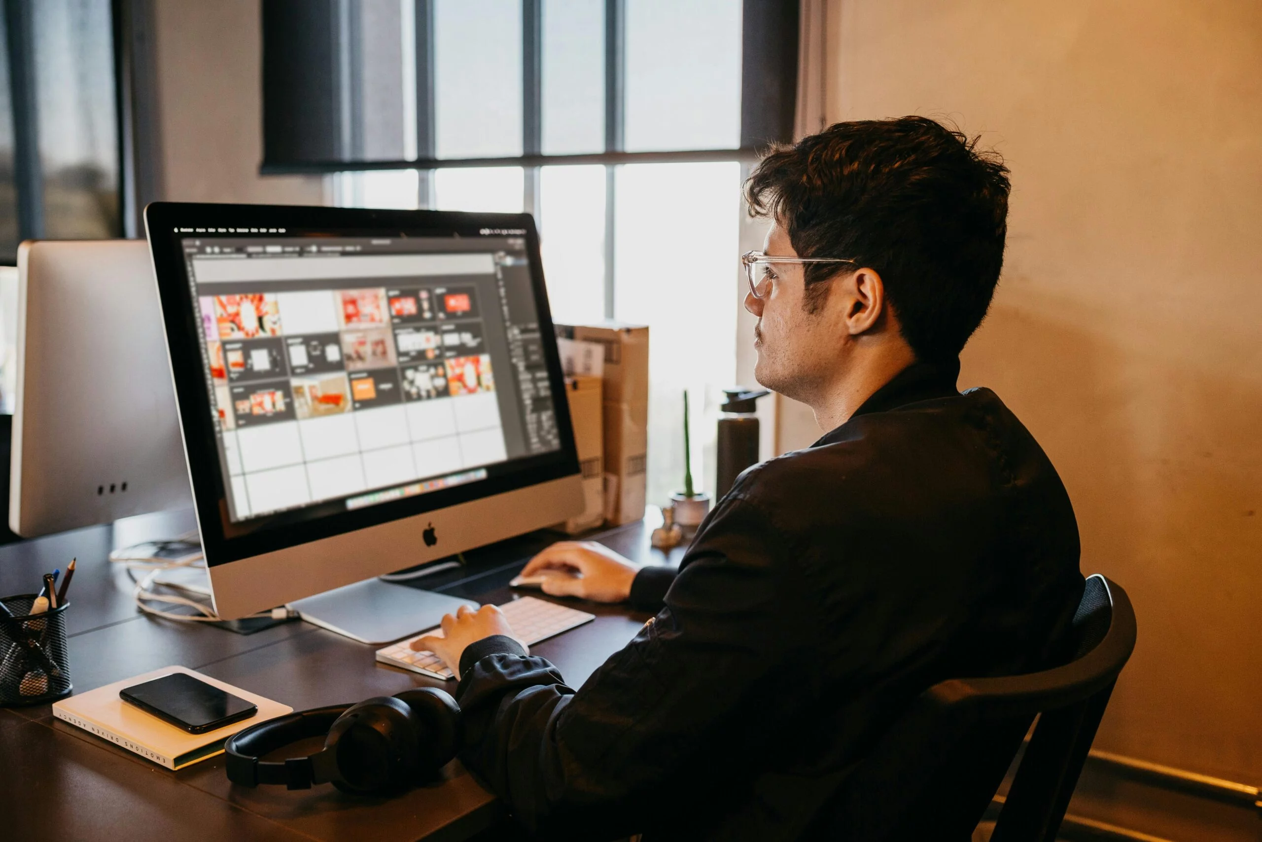 Image with men that create design for site